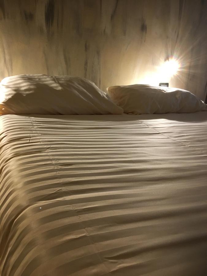 B & B La Guesthouse Poirino Ngoại thất bức ảnh