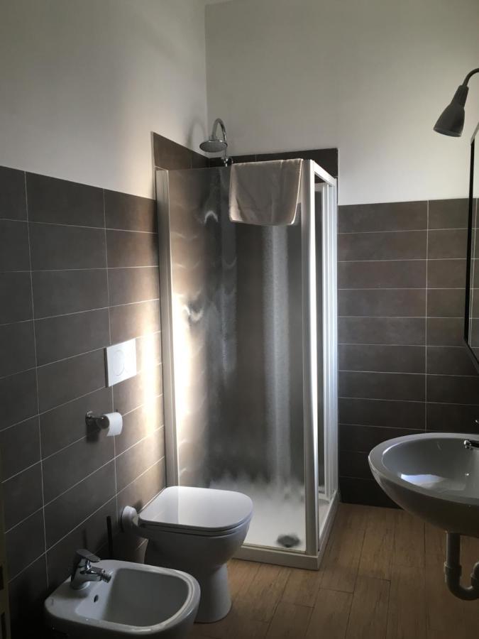 B & B La Guesthouse Poirino Ngoại thất bức ảnh